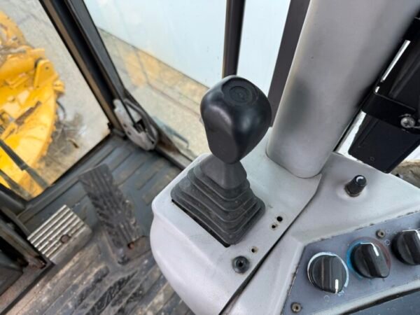 Volvo G946 AWD - Image 10
