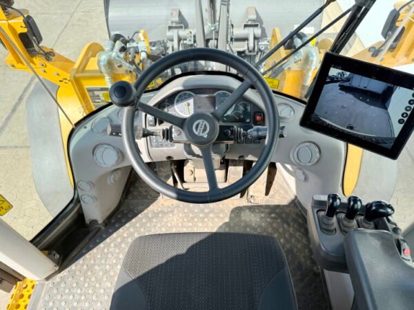 Volvo L110H - German Machine - Image 10