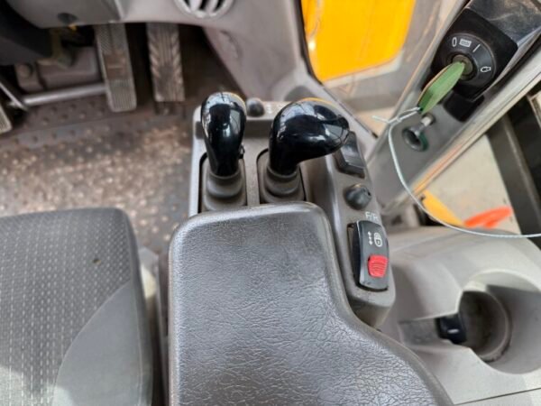 Volvo L150H - Image 10