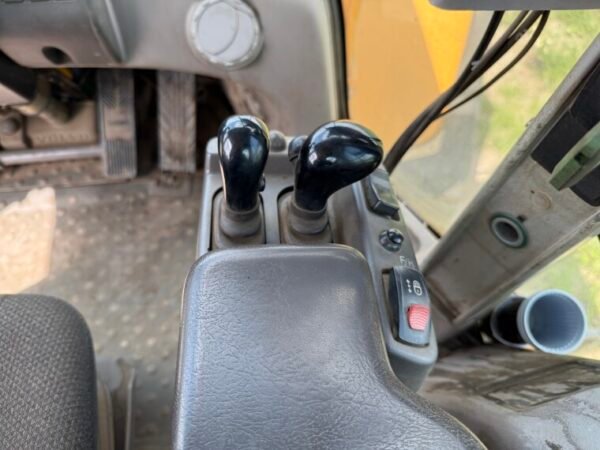 Volvo L180H - Image 10