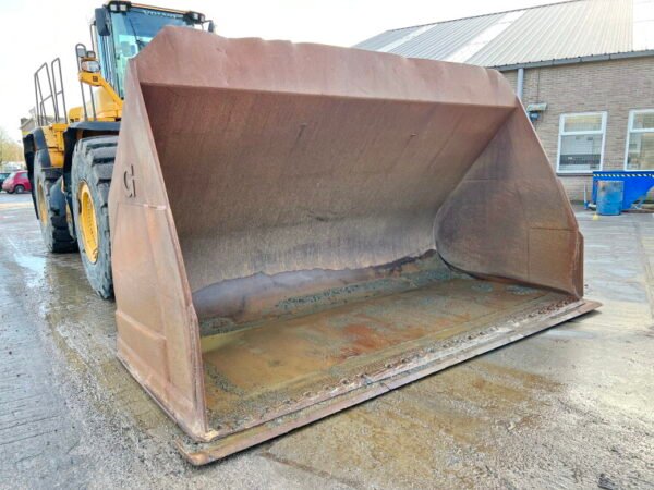 Volvo L350F - Image 10