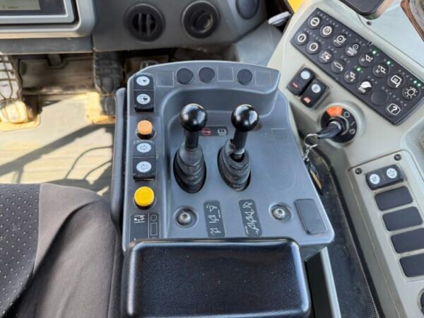 Caterpillar 988K - Image 11