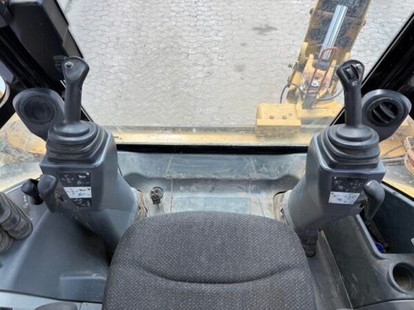 Caterpillar 444F2 - 4x4x4 - Image 8