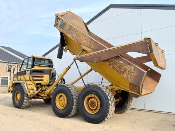 Caterpillar 730 - Image 11