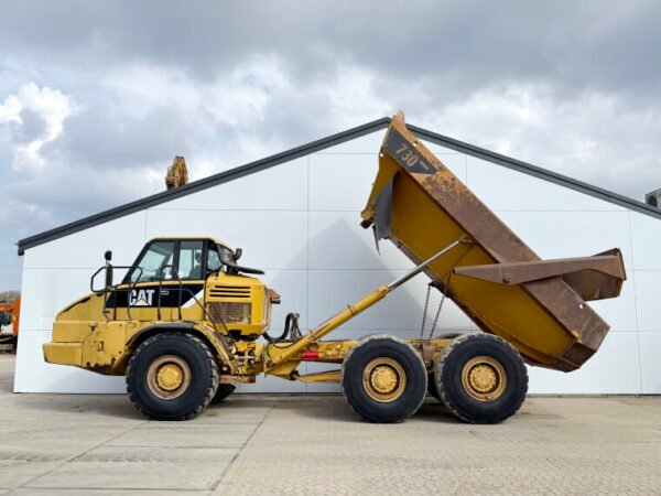 Caterpillar 730 - Image 11