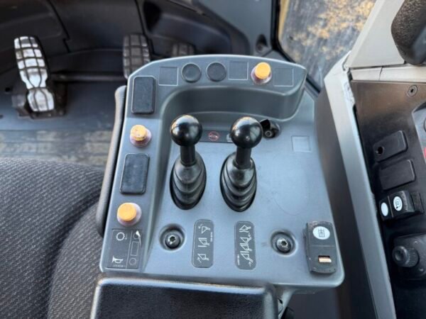 Caterpillar 972M - Image 11