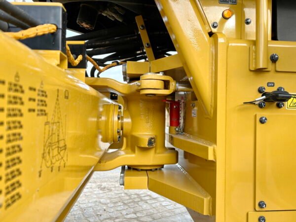 Caterpillar CS66B - Image 12
