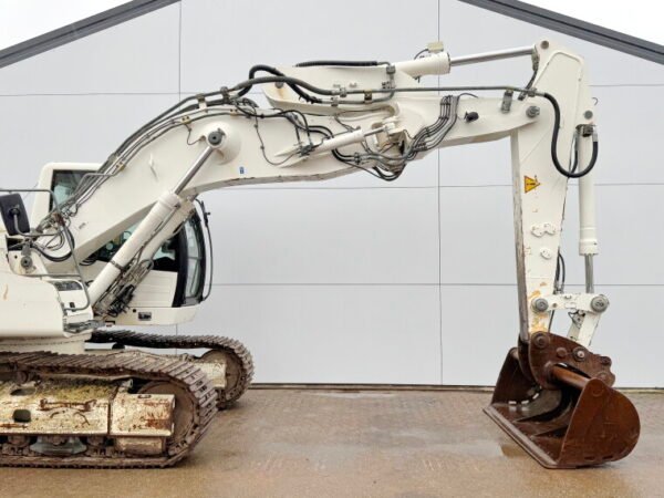 Liebherr R906LC Litronic - Image 11