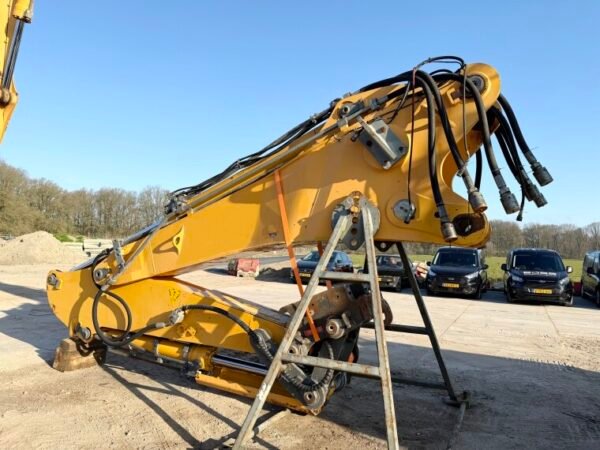 Liebherr R944C UHD - 23 Meter Demolition - Image 13