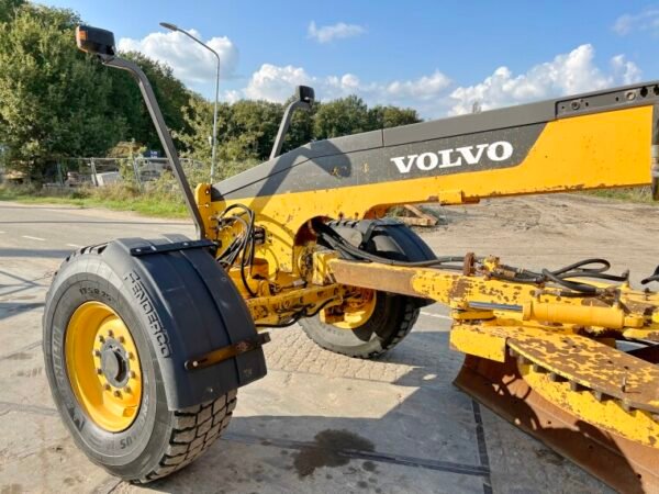Volvo G946B 6x6 - Image 11