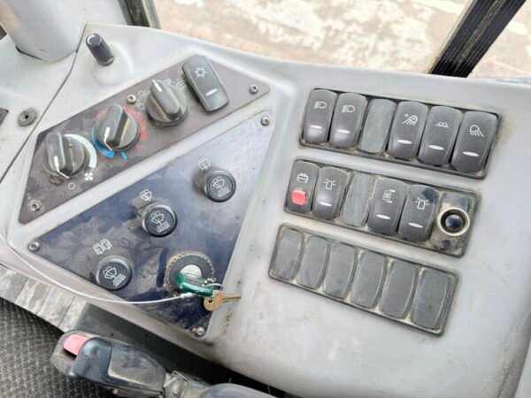 Volvo G970 - Image 11