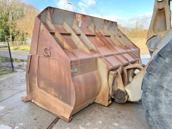 Volvo L350F - Image 11