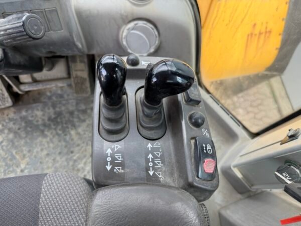 Volvo L350F - Image 11