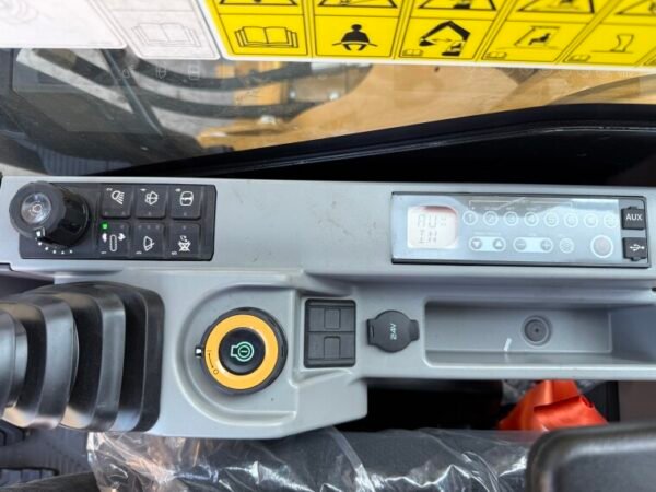 Caterpillar 323D3 *2025 Model* - Image 10
