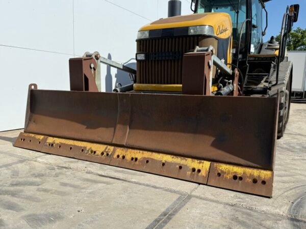 Challenger MT865B - Image 13