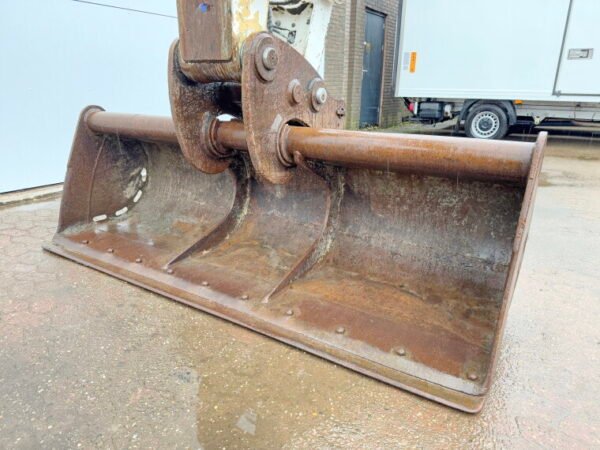 Liebherr R906LC Litronic - Image 13
