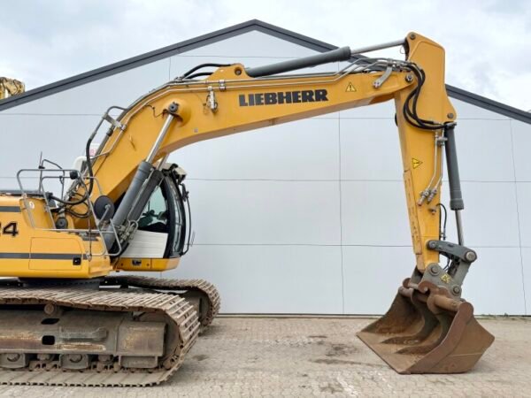 Liebherr R924LC - Image 12
