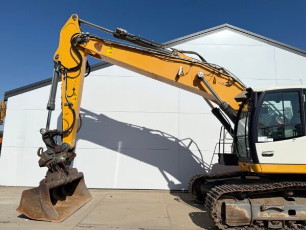 Liebherr R926NLC - German Machine - Image 12
