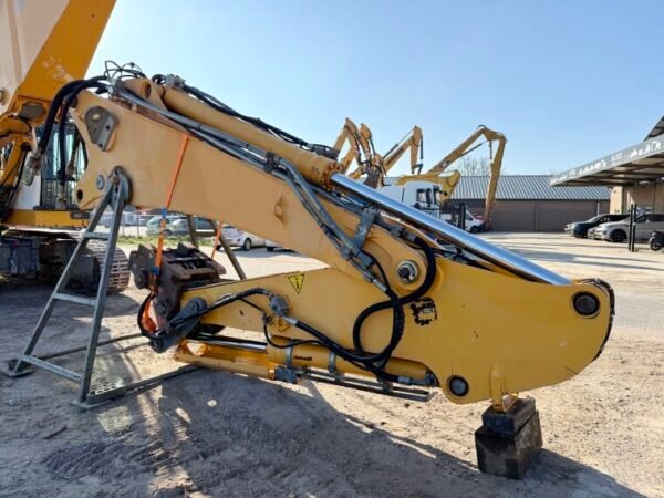 Liebherr R944C UHD - 23 Meter Demolition - Image 14