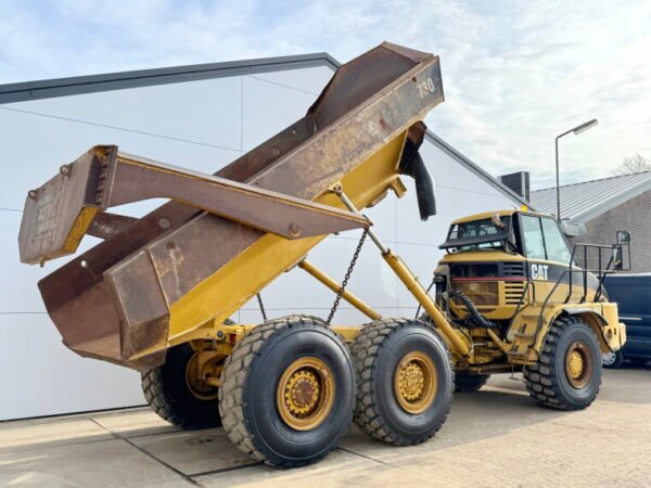Caterpillar 730 - Image 13