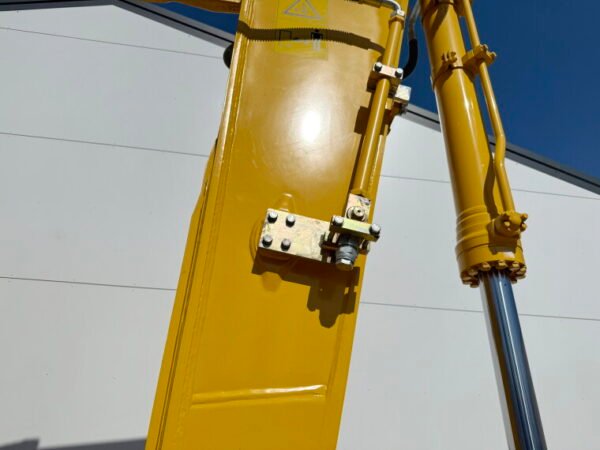 Komatsu PC210LC-10M0 - Image 13
