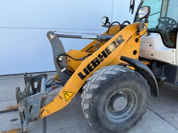Liebherr L506C - Image 13