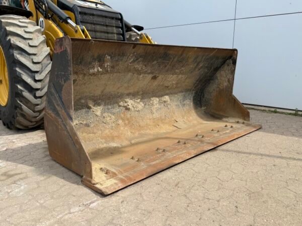 Caterpillar 444F2 - 4x4x4 - Image 14