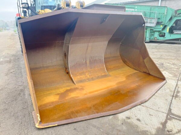Caterpillar 982M - Image 14