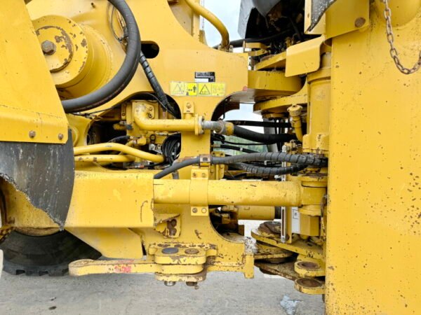 Caterpillar 988H - Image 14