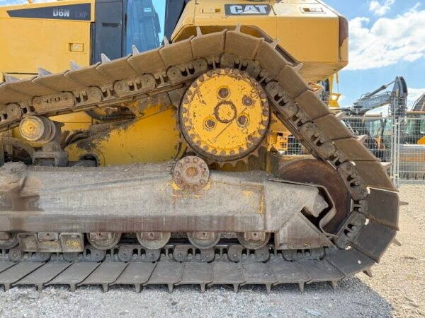 Caterpillar D6N LGP - German Machine - Image 14