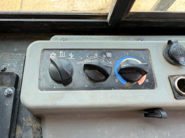 Komatsu D61PXi-24 - Image 14