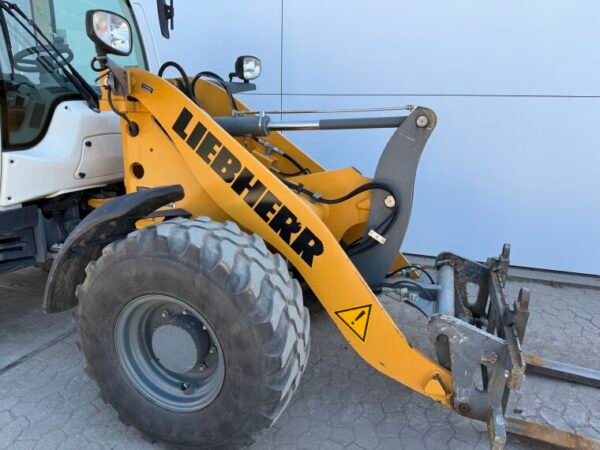 Liebherr L506C - Image 14