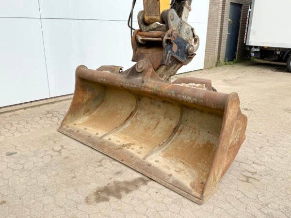 Liebherr R926 Compact - Image 14