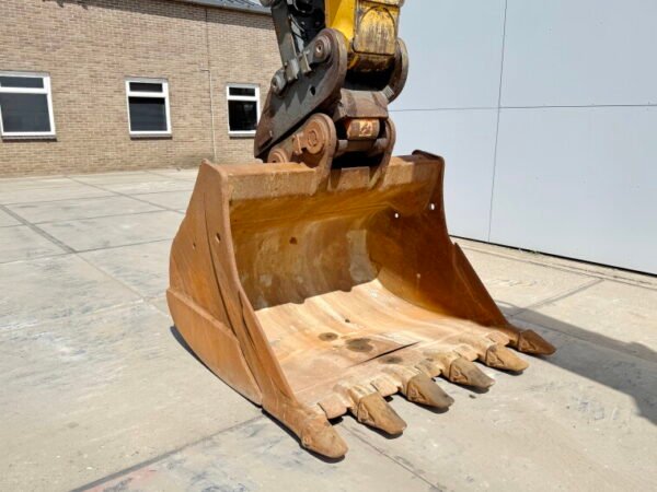 Liebherr R936LC - Image 15