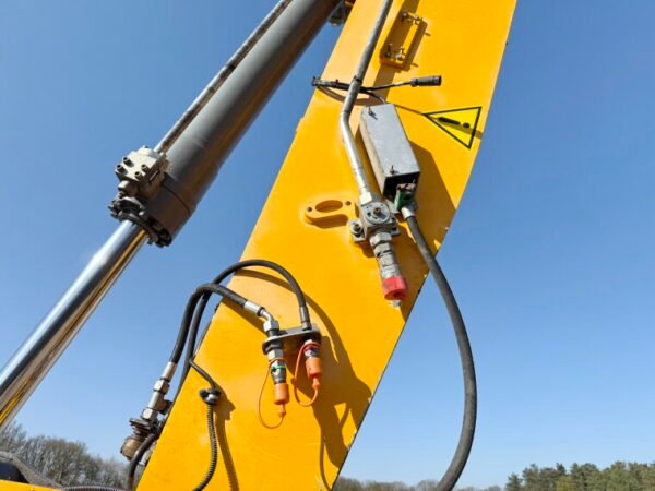 Liebherr R946LC SHD - 15 Meter Long Reach - Image 14