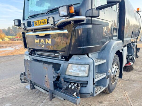MAN TGS18.320 4x2 - Image 14