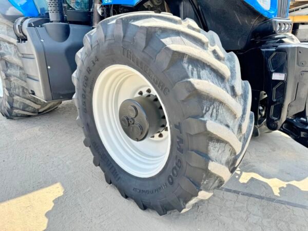 New Holland T8.360 LOW HOURS - Image 14