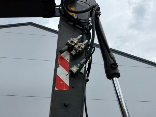 Volvo EW180C - Image 15