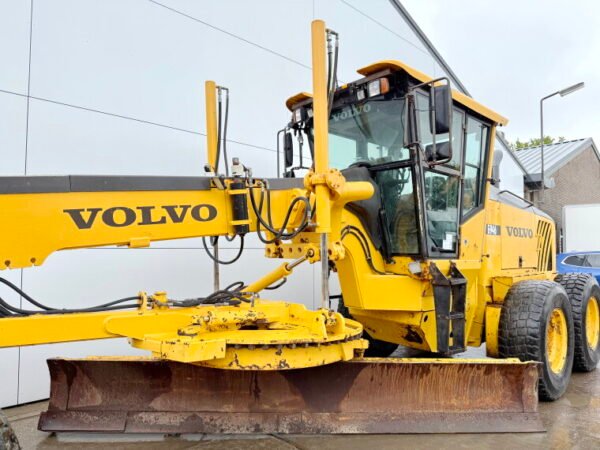 Volvo G946 AWD - Image 15