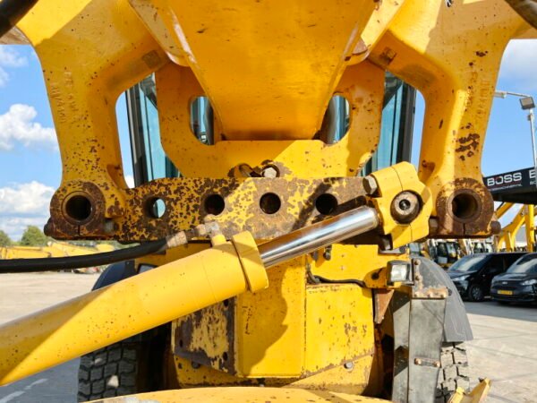 Volvo G946B 6x6 - Image 14