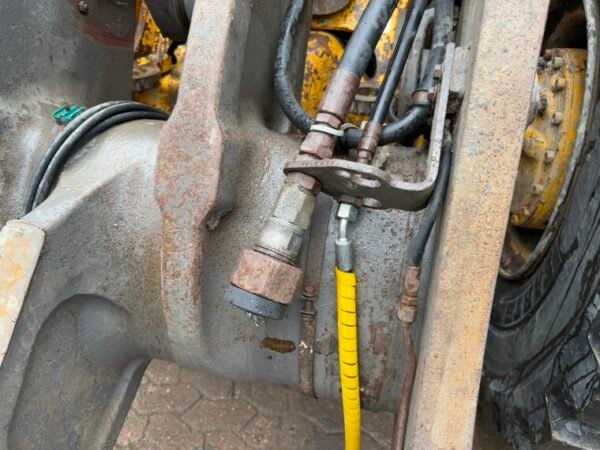 Volvo L120G - Image 16
