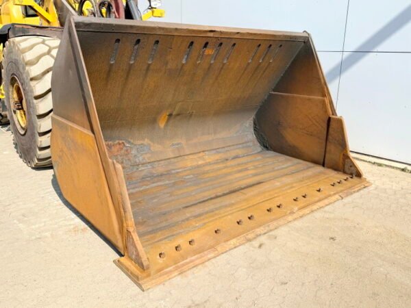 Volvo L180H - Image 14