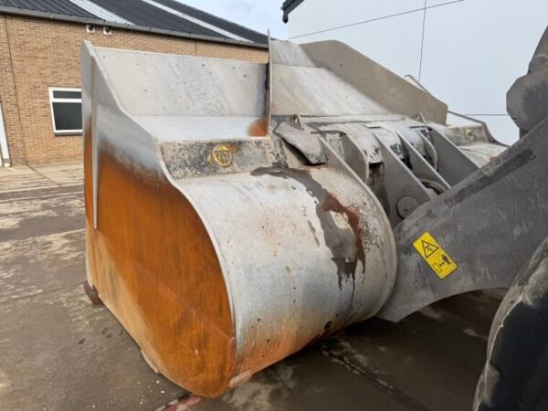 Volvo L350H - Image 14