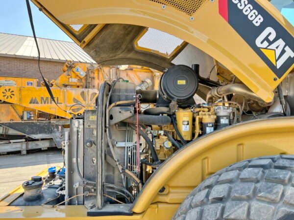 Caterpillar CS66B - Image 19
