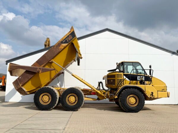 Caterpillar 730 - Image 15