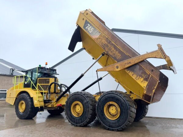Caterpillar 745 04A - Image 15