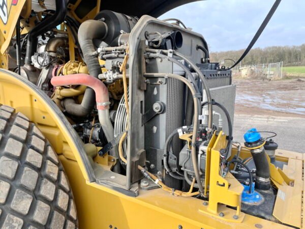 Caterpillar CS66B - Image 15