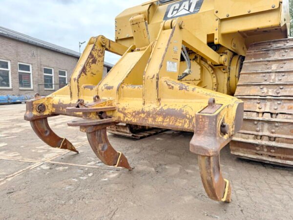 Caterpillar D6T - Image 15