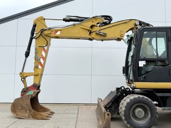 Caterpillar M313D - Image 15