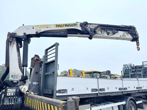 DAF CF400 + Palfinger Crane + Trailer - Image 15